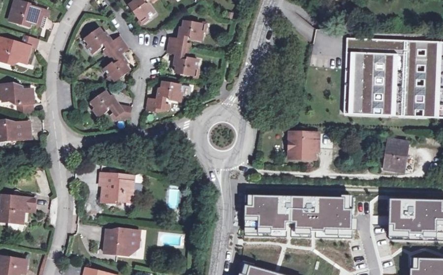Vue aérienne du Rond-point anonyme n°4331882