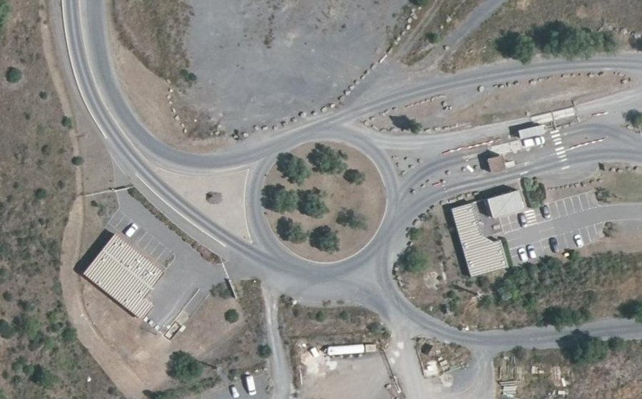 Vue aérienne du Rond-point anonyme n°433245234