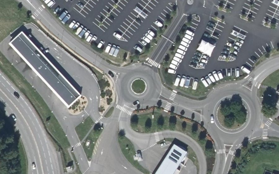 Vue aérienne du Rond-point anonyme n°4334519