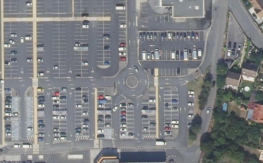 Vue aérienne du Rond-point anonyme n°43542391