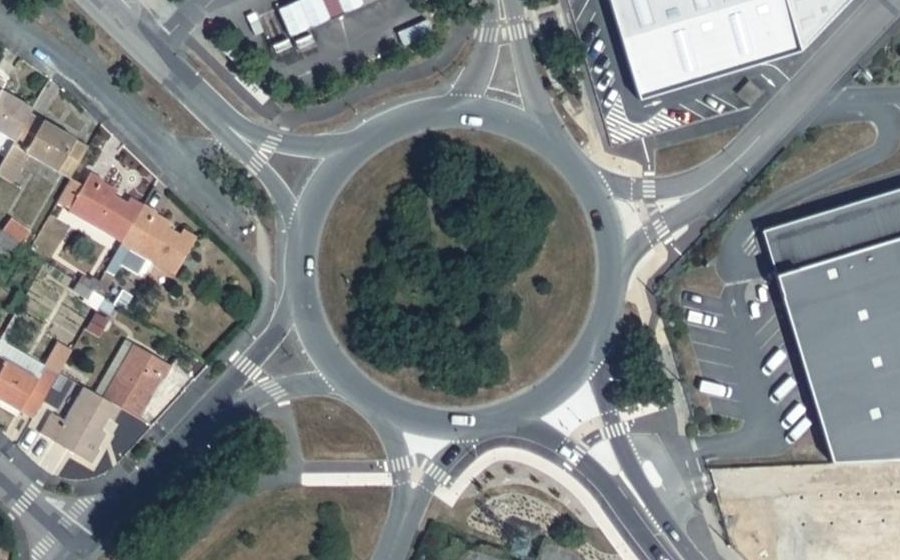 Vue aérienne du Rond-Point Duschesne de Denant