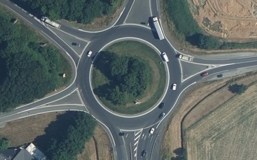 Vue aérienne du Rond-point anonyme n°4362610