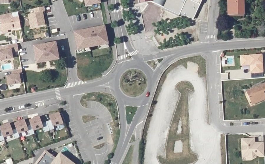 Vue aérienne du Rond-point anonyme n°4364233