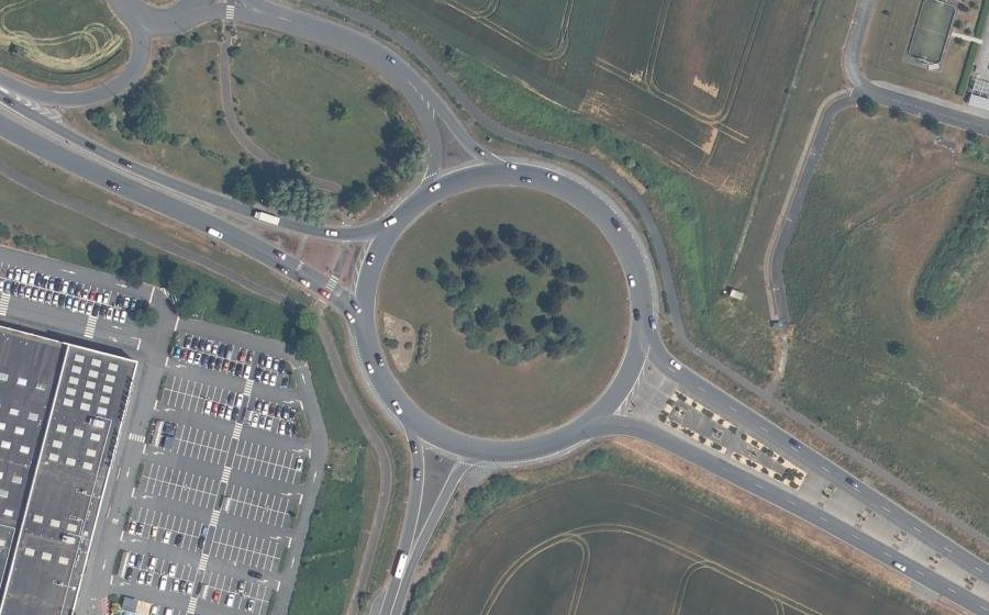 Vue aérienne du Rond-point anonyme n°4366157