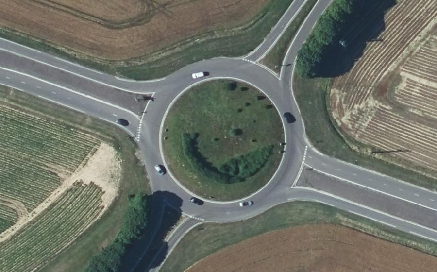 Vue aérienne du Rond-point anonyme n°4366339