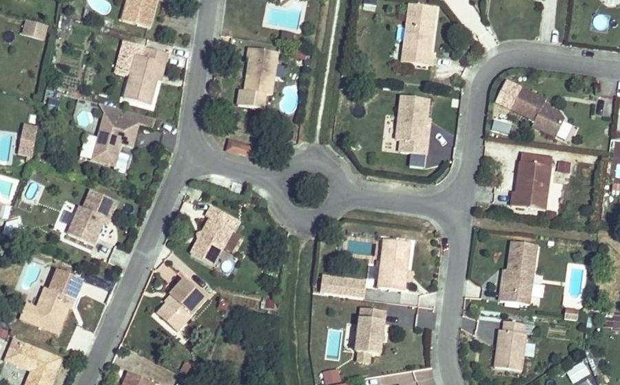 Vue aérienne du Rond-point anonyme n°436890890
