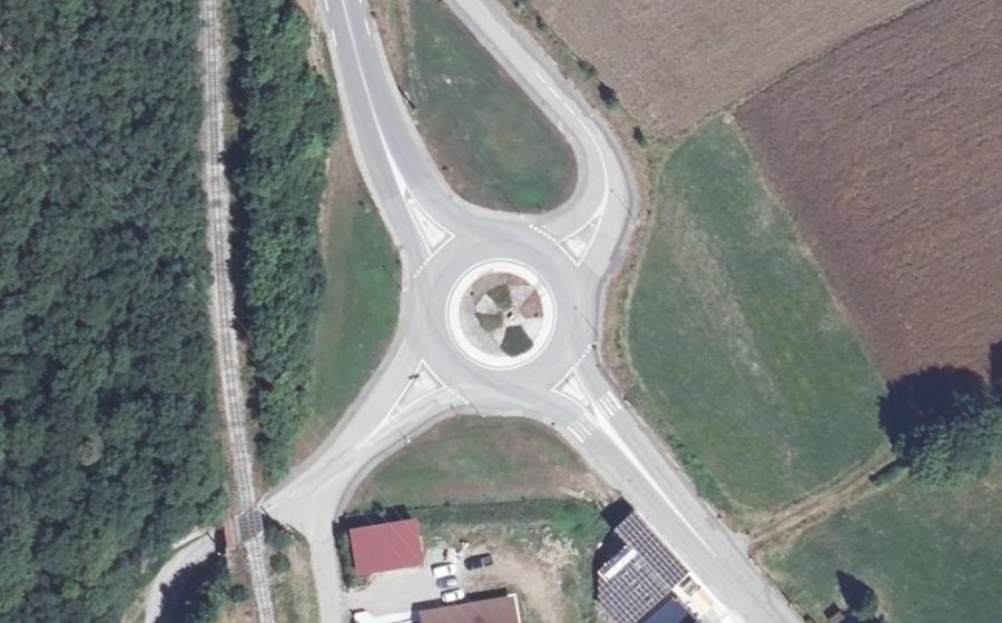 Vue aérienne du Rond-point anonyme n°4375144