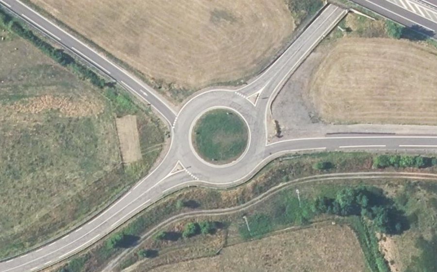 Vue aérienne du Rond-point anonyme n°4380361