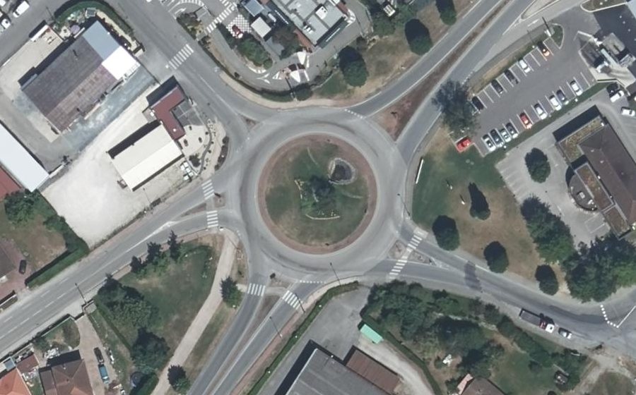 Vue aérienne du Rond-point anonyme n°4385899