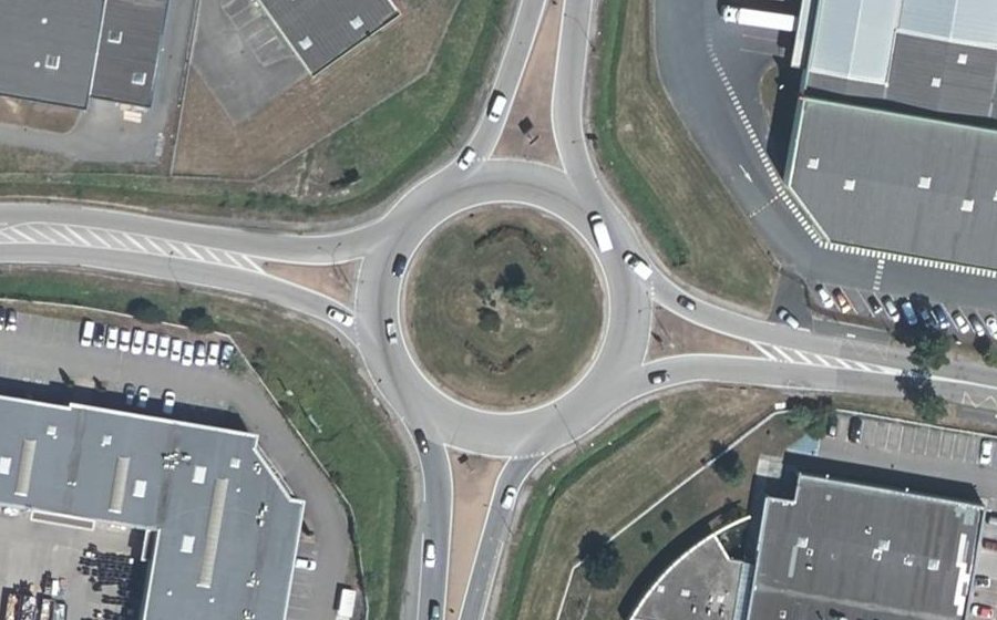 Vue aérienne du Rond-point anonyme n°4385908