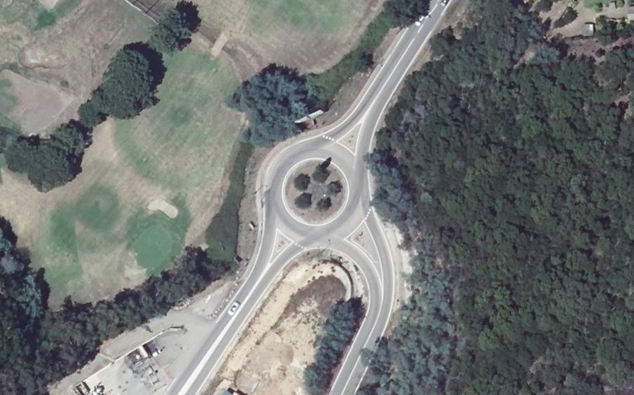 Vue aérienne du Rond-point anonyme n°43926223