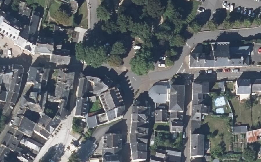 Vue aérienne du Rond-point anonyme n°440978146