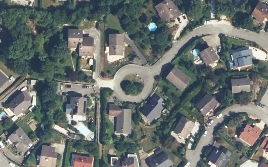 Vue aérienne du Rond-point anonyme n°441612283