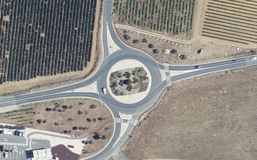 Vue aérienne du Rond-point anonyme n°442015140