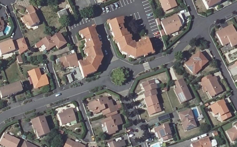 Vue aérienne du Rond-point anonyme n°44202515