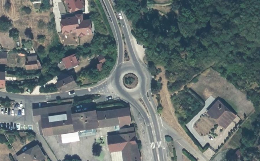 Vue aérienne du Rond-point anonyme n°4421054
