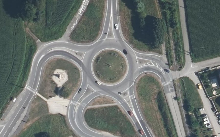 Vue aérienne du Rond-point anonyme n°4431558
