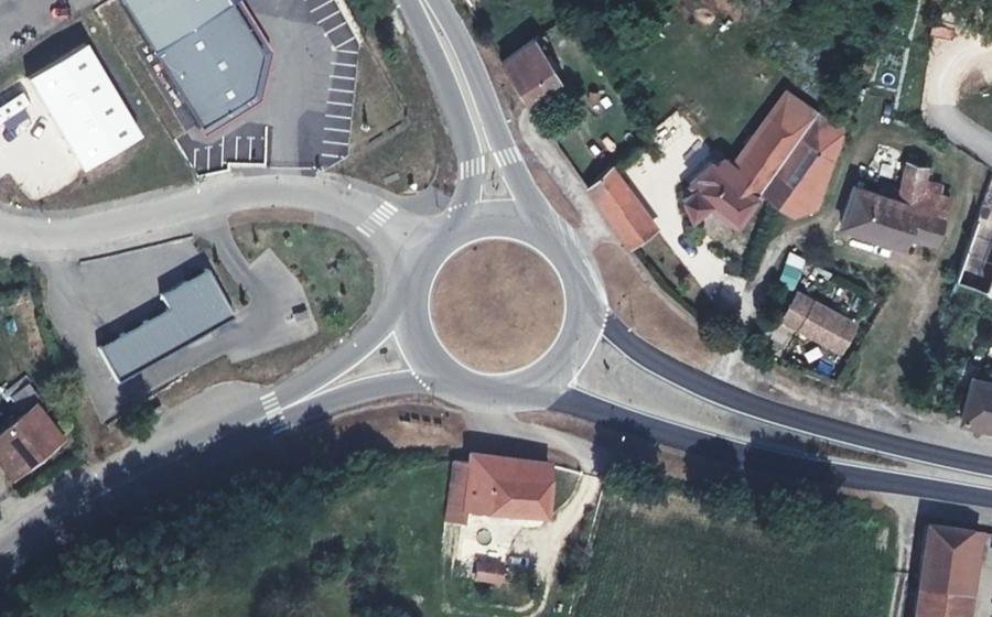 Vue aérienne du Rond-point anonyme n°4431625