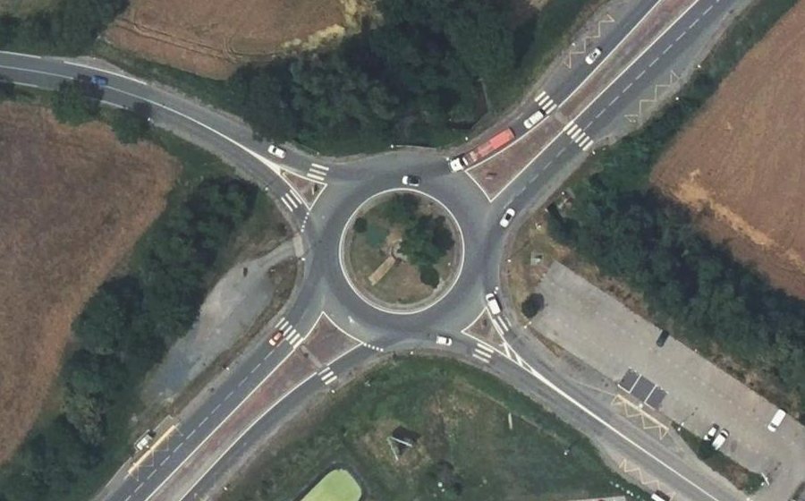Vue aérienne du Rond-point anonyme n°4433718