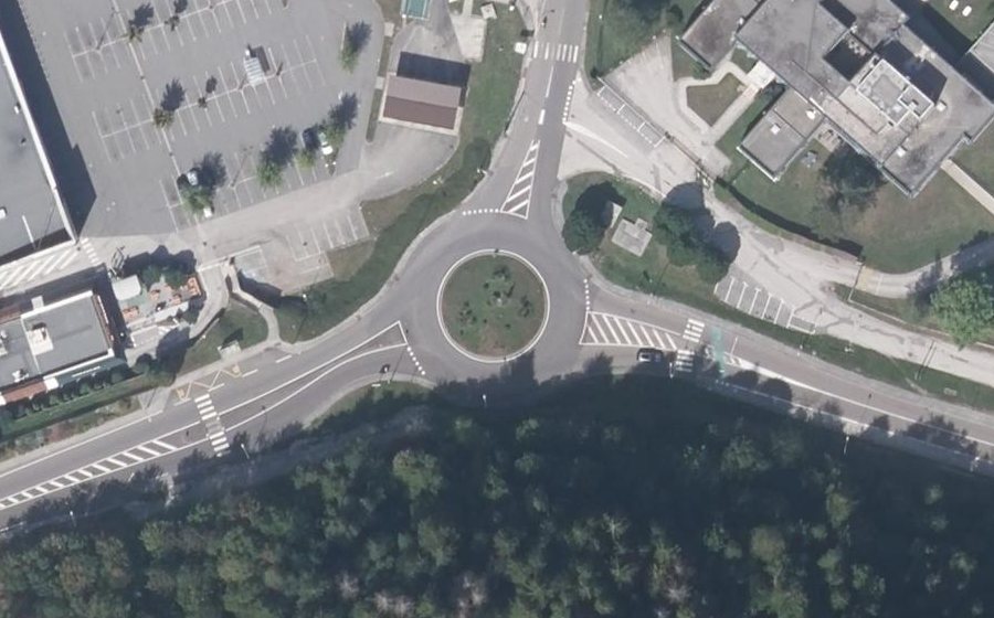 Vue aérienne du Rond-point anonyme n°4434826