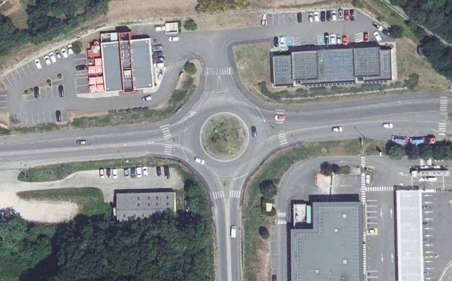 Vue aérienne du Rond-point anonyme n°44735006