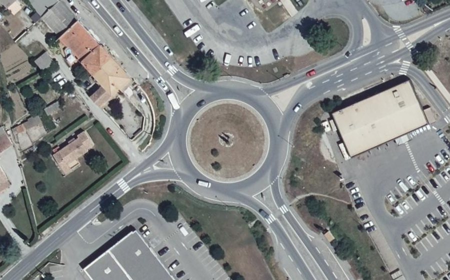 Vue aérienne du Rond-point anonyme n°4478830
