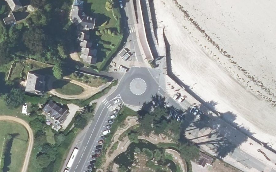 Vue aérienne du Rond-point anonyme n°4483037