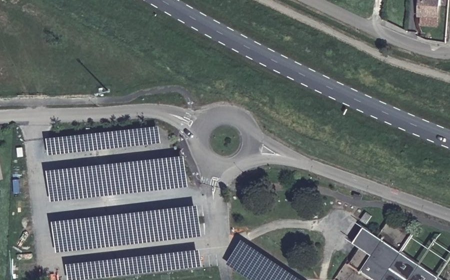 Vue aérienne du Rond-point anonyme n°449507081