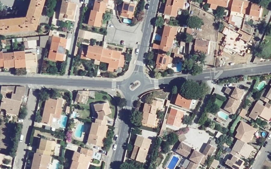 Vue aérienne du Rond-point anonyme n°450272147