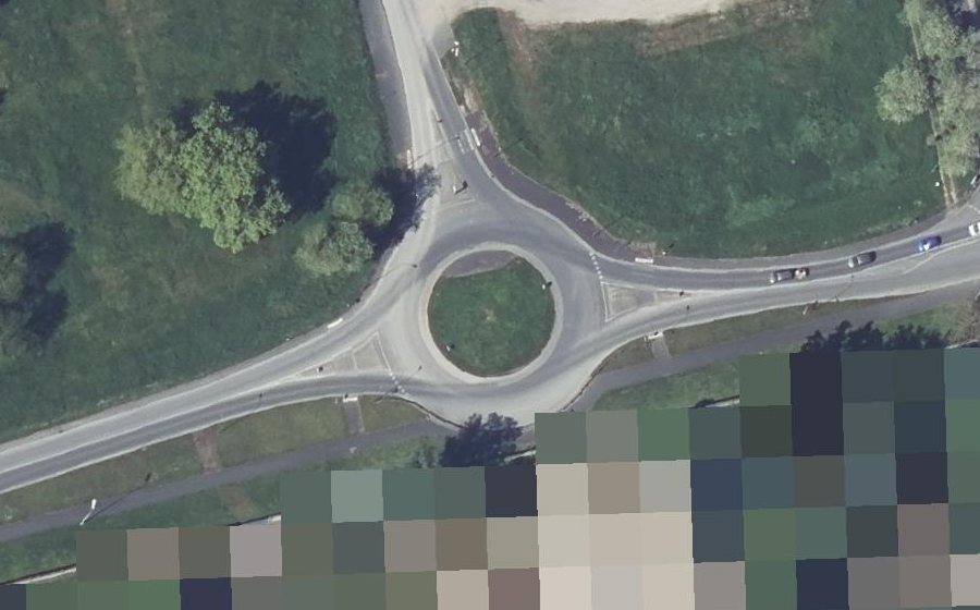 Vue aérienne du Rond-point anonyme n°450759635