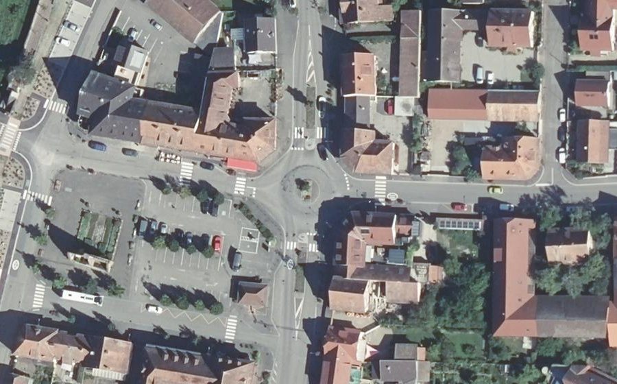 Vue aérienne du Rond-point anonyme n°45104044