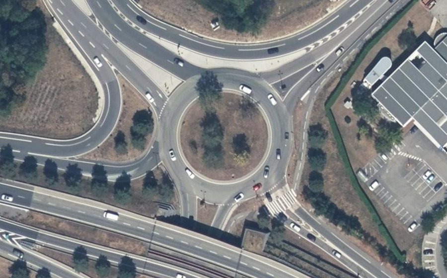Vue aérienne du Rond-point anonyme n°4521955