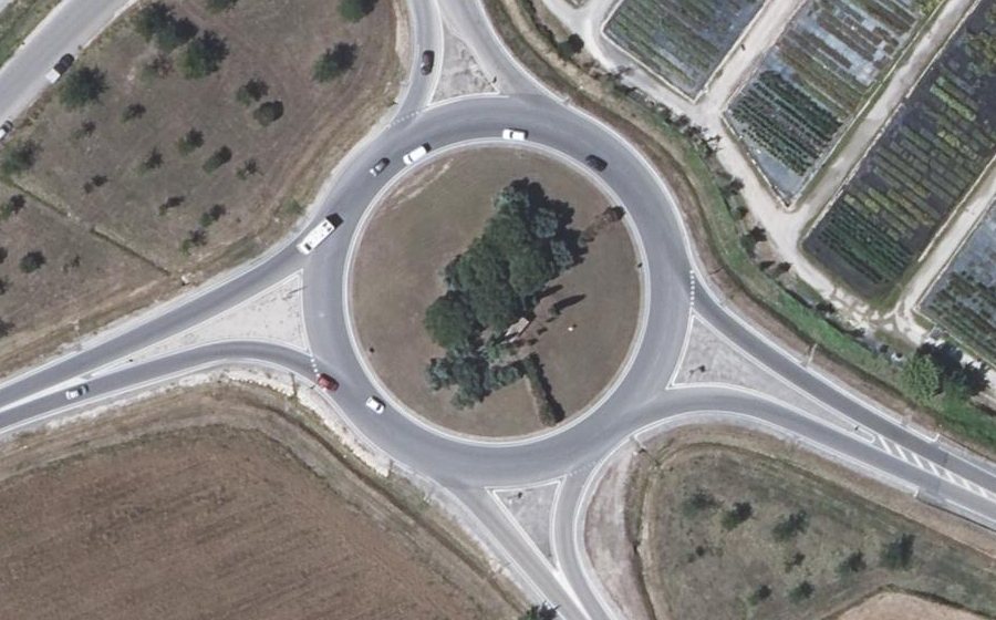 Vue aérienne du Rond-point anonyme n°4522510