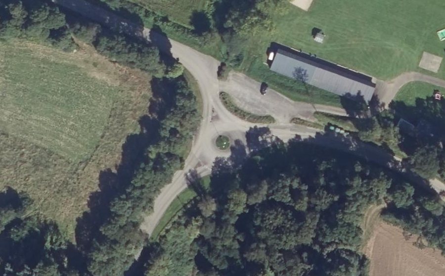 Vue aérienne du Rond-point anonyme n°452885547