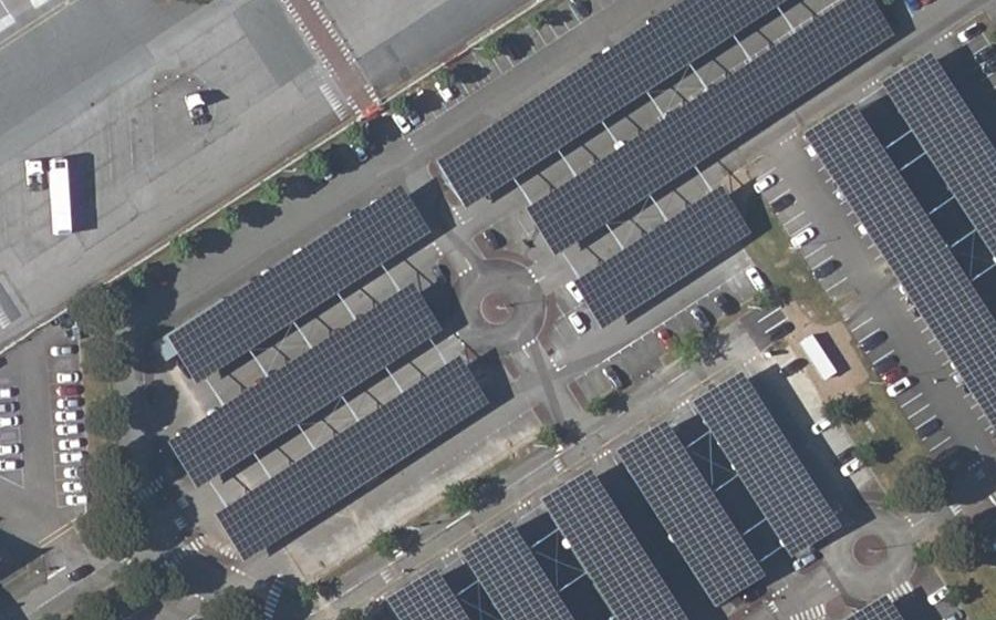 Vue aérienne du Rond-point anonyme n°453073528