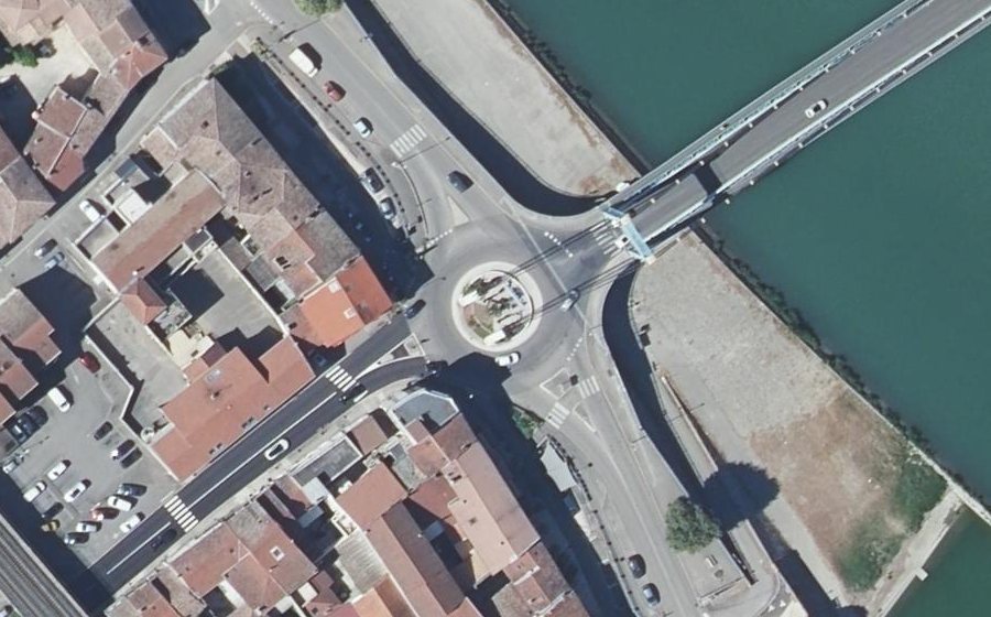 Vue aérienne du Rond-point anonyme n°4533938