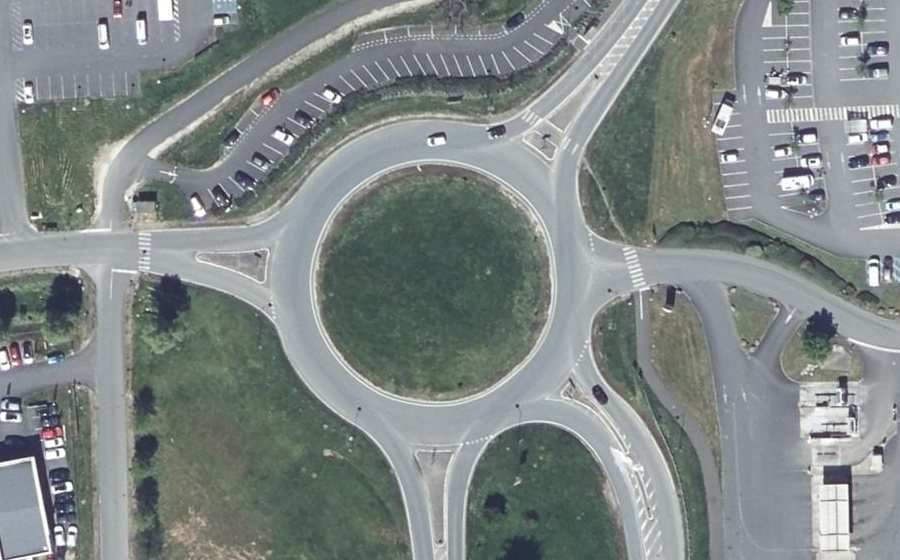 Vue aérienne du Rond-point anonyme n°4533945