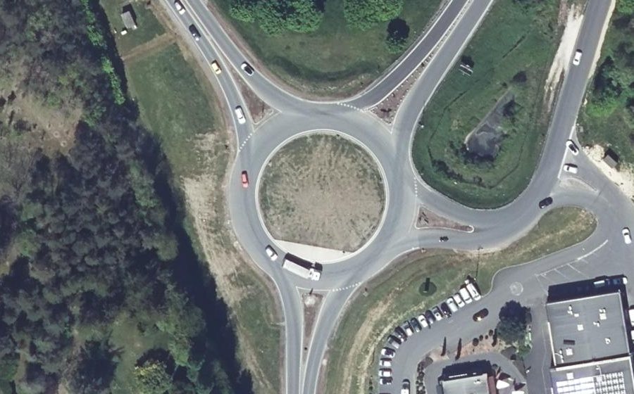 Vue aérienne du Rond-point anonyme n°4533947