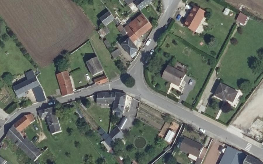 Vue aérienne du Rond-point anonyme n°453674200