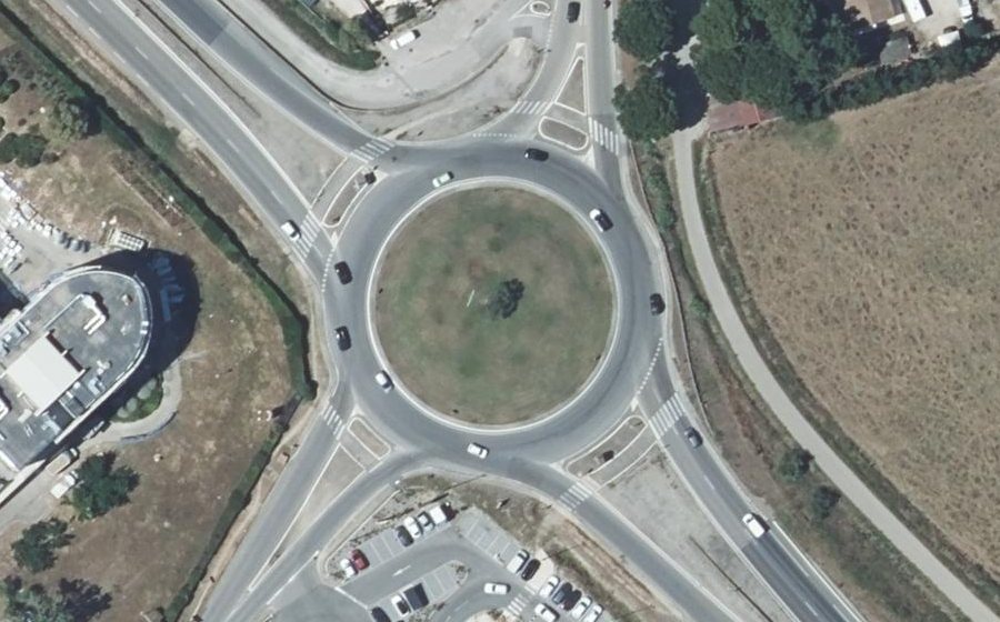Vue aérienne du Rond-point anonyme n°4548454
