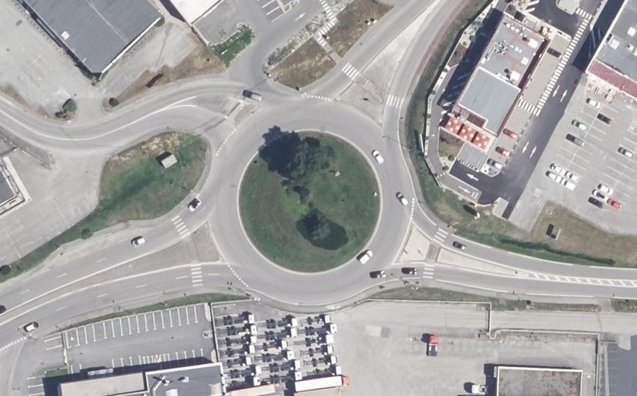 Vue aérienne du Rond-point anonyme n°4568087