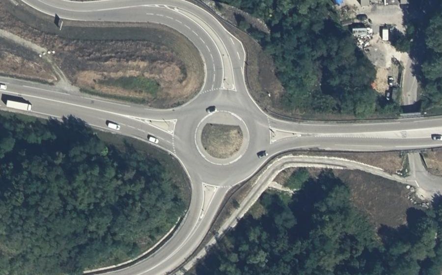 Vue aérienne du Rond-point anonyme n°457085712