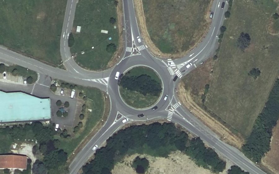 Vue aérienne du Rond-point anonyme n°4573805