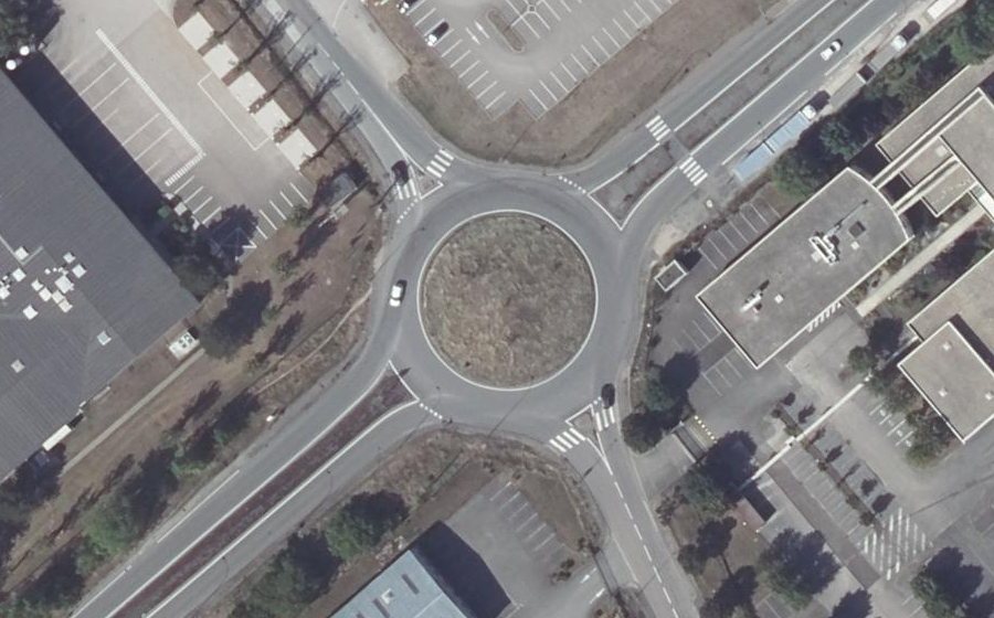Vue aérienne du Rond-point anonyme n°4577255