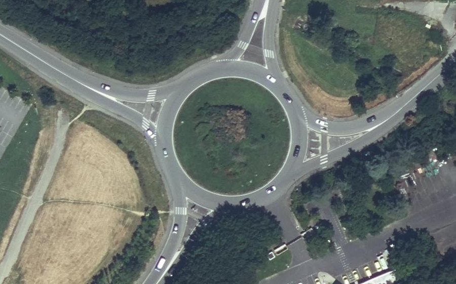 Vue aérienne du Rond-point anonyme n°4586222