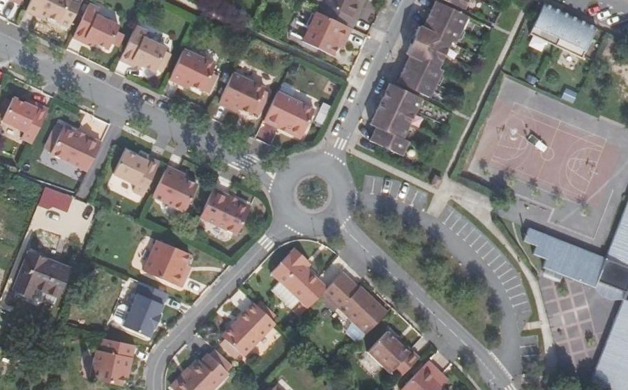 Vue aérienne du Rond-point anonyme n°4587397
