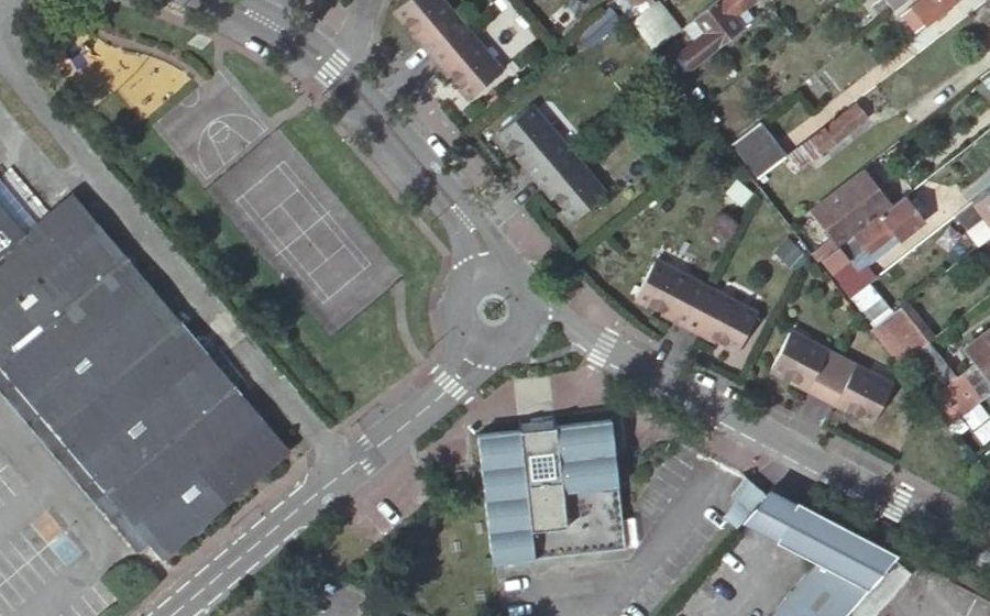 Vue aérienne du Rond-point anonyme n°459024057