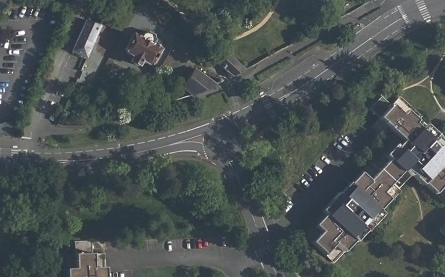 Vue aérienne du Rond-point anonyme n°459045300