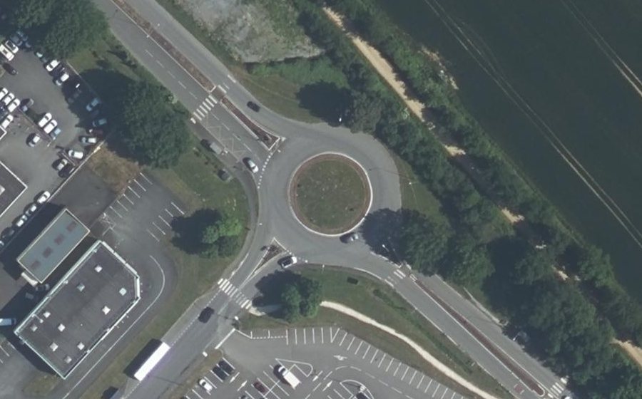 Vue aérienne du Rond-point anonyme n°4594445