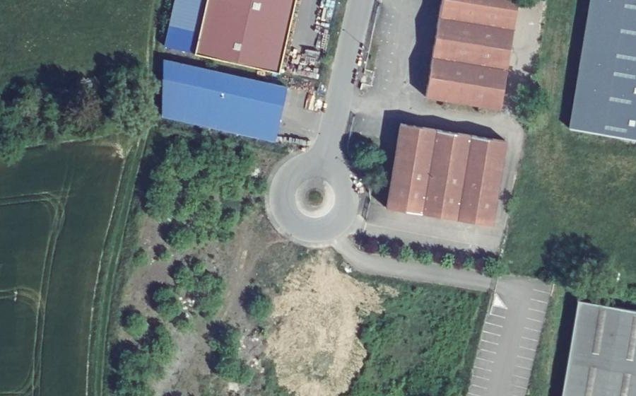 Vue aérienne du Rond-point anonyme n°459674671